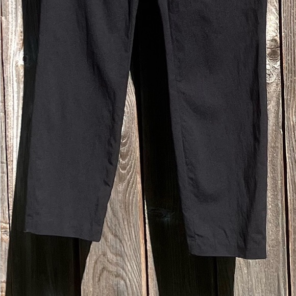 Signature Slimming Petite by Christopher & Banks cropped black pants size 6P - Picture 6 of 16